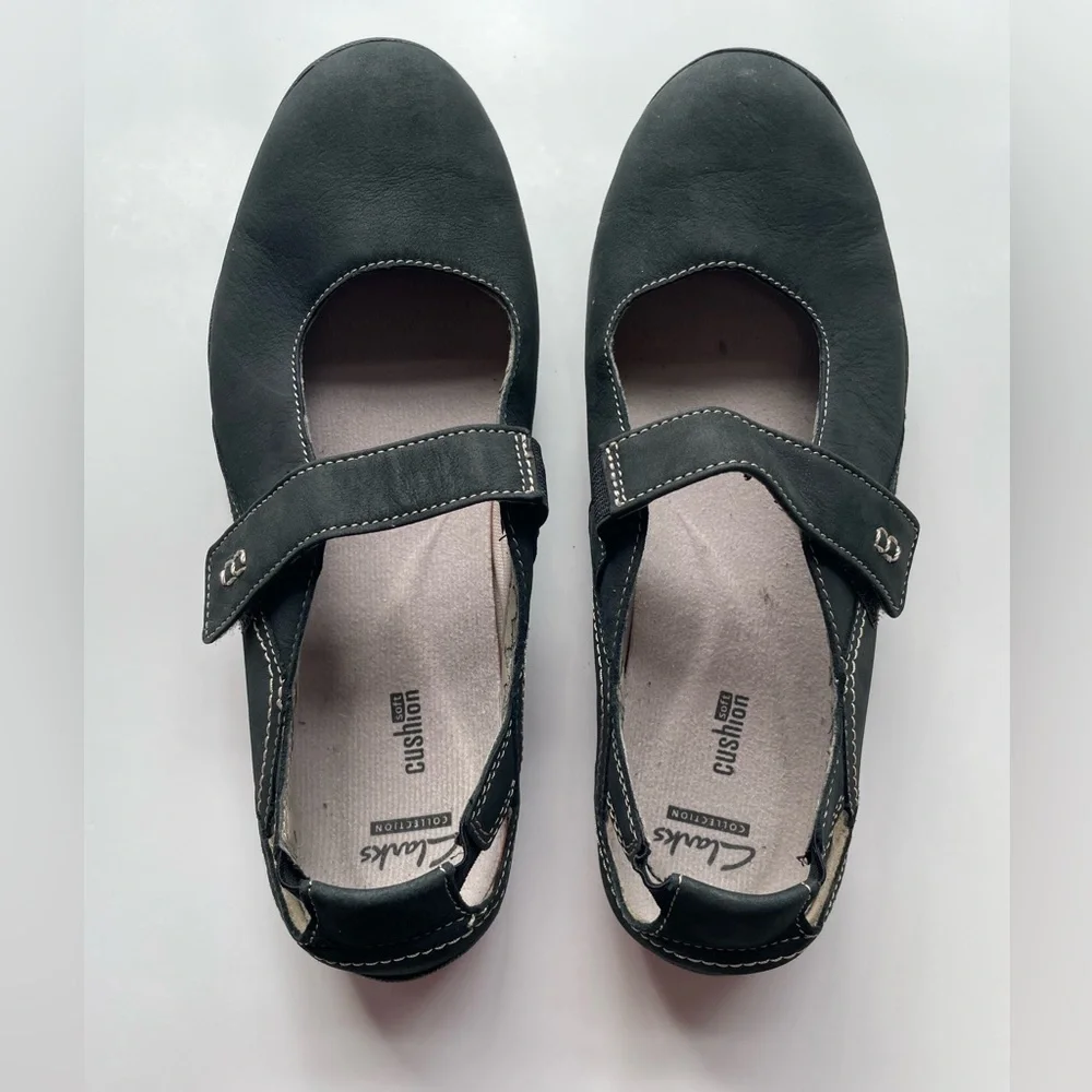 Clarks Collection Soft Cushion Strap Mary Jane Shoes - Picture 2 of 8